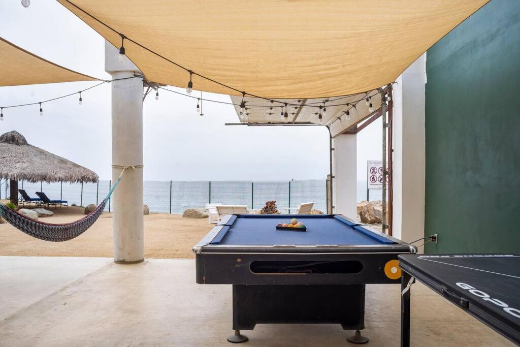 Triton'S Playhouse Beachfront Primo Tapia Eksteriør billede