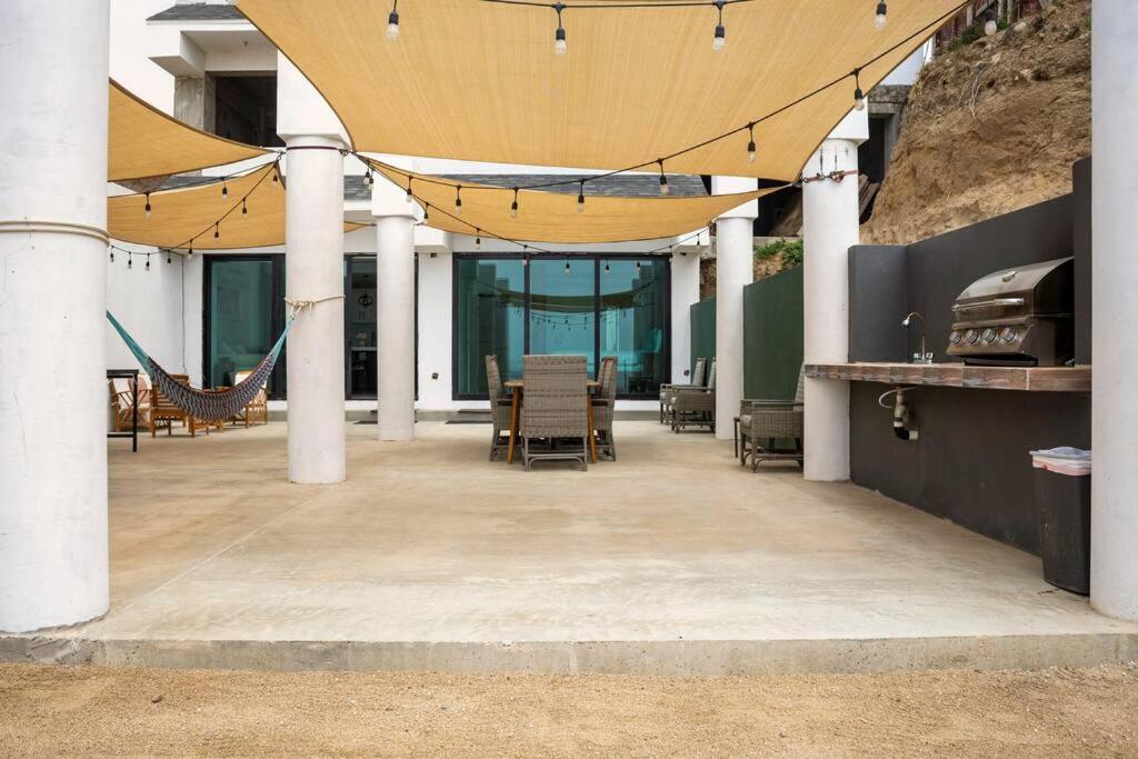 Triton'S Playhouse Beachfront Primo Tapia Eksteriør billede